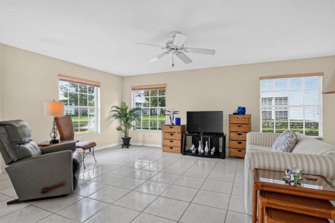 Condo in Port St. Lucie, Florida, 2 bedrooms  № 2376192 - photo 6