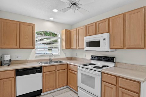 Condo in Port St. Lucie, Florida, 2 bedrooms  № 2376192 - photo 8