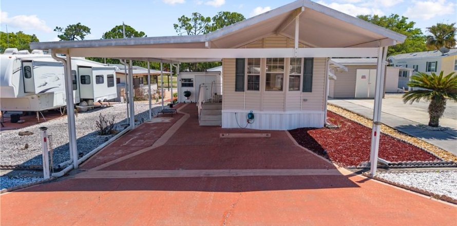Appartement à Haines City, Floride 1 chambre, 48.12 m2 № 2418860