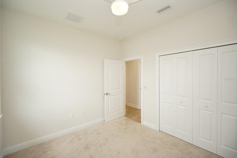 Touwnhouse à louer à Tampa, Floride: 4 chambres, 240.34 m2 № 2414040 - photo 11