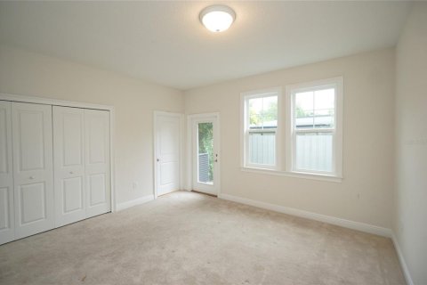 Touwnhouse à louer à Tampa, Floride: 4 chambres, 240.34 m2 № 2414040 - photo 7