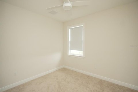 Touwnhouse à louer à Tampa, Floride: 4 chambres, 240.34 m2 № 2414040 - photo 10