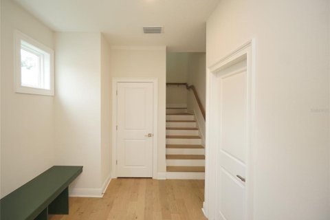 Touwnhouse à louer à Tampa, Floride: 4 chambres, 240.34 m2 № 2414040 - photo 3