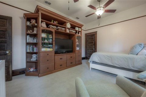 House in Tampa, Florida 3 bedrooms, 177.81 sq.m. № 1853304 - photo 27