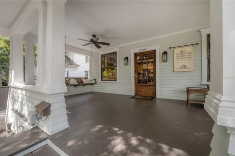 House in Tampa, Florida 3 bedrooms, 177.81 sq.m. № 1853304 - photo 9