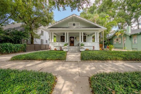 House in Tampa, Florida 3 bedrooms, 177.81 sq.m. № 1853304 - photo 1