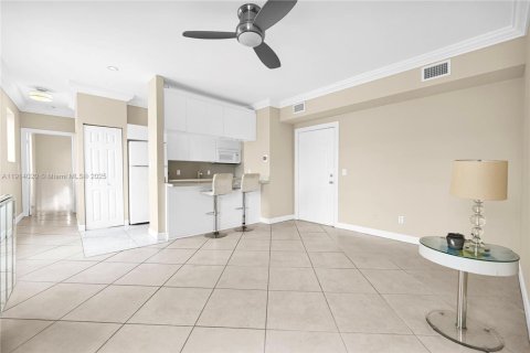 Снять в аренду кондоминиум в Майами-Бич, Флорида 2 спальни, 64.2м2, № 1969867 - фото 6