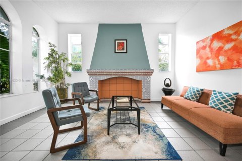 Снять в аренду кондоминиум в Майами-Бич, Флорида 2 спальни, 64.2м2, № 1969867 - фото 16