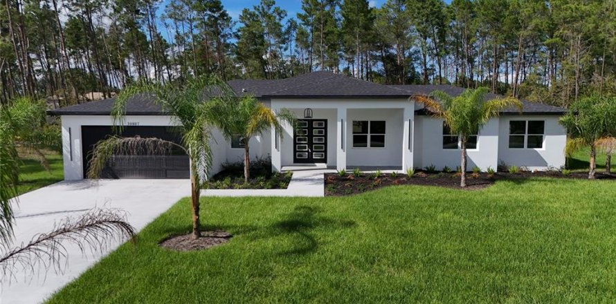 Villa ou maison à Eustis, Floride 4 chambres, 247.12 m2 № 1916012