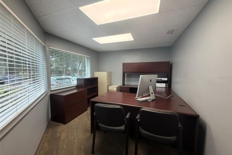 Immobilier commercial à Altamonte Springs, Floride 1236.34 m2 № 2398878