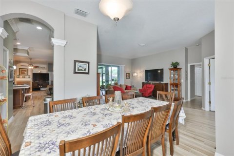 Villa ou maison à vendre à Land O' Lakes, Floride: 4 chambres, 246.93 m2 № 2195630 - photo 8