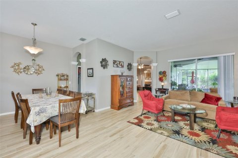 Villa ou maison à vendre à Land O' Lakes, Floride: 4 chambres, 246.93 m2 № 2195630 - photo 6