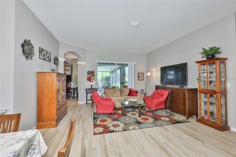 Villa ou maison à vendre à Land O' Lakes, Floride: 4 chambres, 246.93 m2 № 2195630 - photo 5