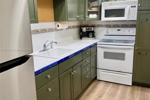 Condominio en venta en North Miami Beach, Florida, 1 dormitorio, 66.89 m2 № 2055336 - foto 28