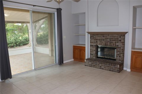House in Oviedo, Florida 5 bedrooms, 229 sq.m. № 2100337 - photo 6