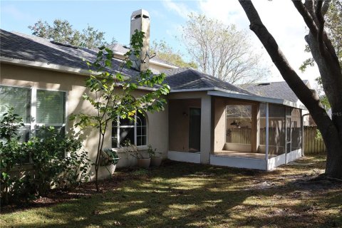 House in Oviedo, Florida 5 bedrooms, 229 sq.m. № 2100337 - photo 2