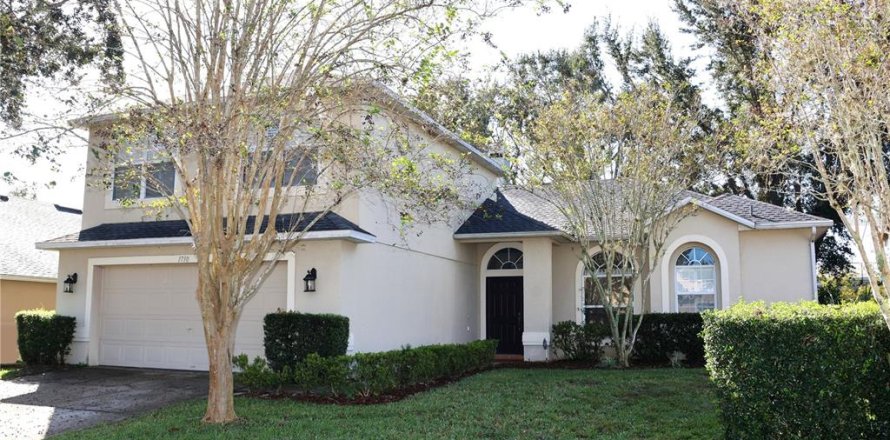 House in Oviedo, Florida 5 bedrooms, 229 sq.m. № 2100337