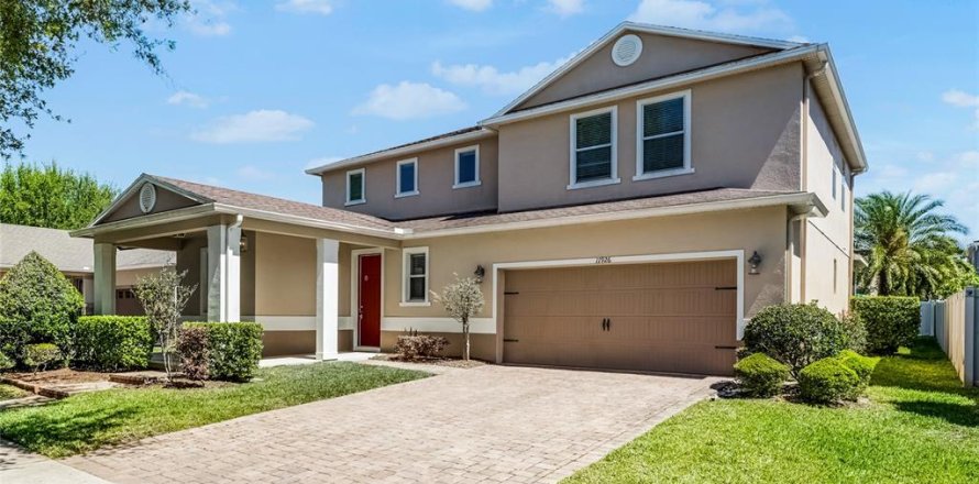 House in Orlando, Florida 4 bedrooms, 268.02 sq.m. № 1586805