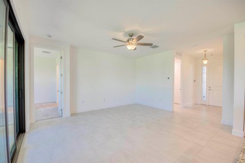 Villa ou maison à vendre à Port St. Lucie, Floride: 2 chambres, 125.88 m2 № 2082404 - photo 6