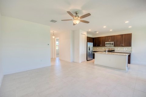 Villa ou maison à vendre à Port St. Lucie, Floride: 2 chambres, 125.88 m2 № 2082404 - photo 7