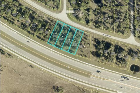 Commercial property in Lehigh Acres, Florida № 1861026 - photo 2