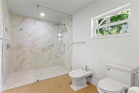 House in Pompano Beach, Florida 3 bedrooms, 204.38 sq.m. № 1697306 - photo 22