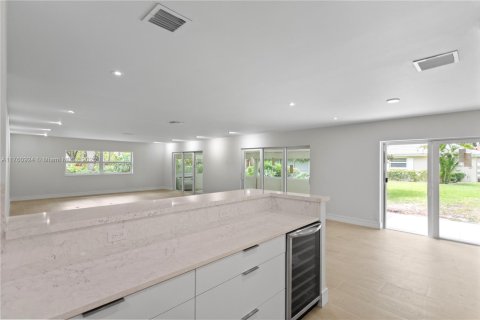 House in Pompano Beach, Florida 3 bedrooms, 204.38 sq.m. № 1697306 - photo 16