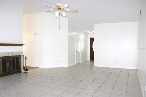 House in Brandon, Florida 3 bedrooms, 164.72 sq.m. № 2236246 - photo 15