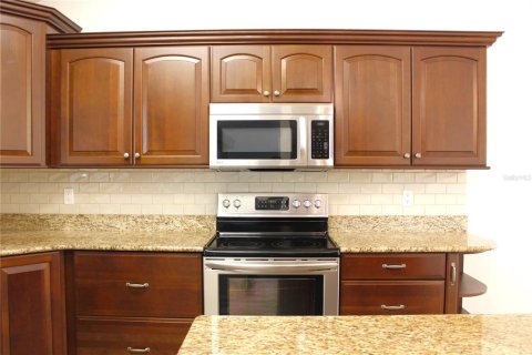 House in Brandon, Florida 3 bedrooms, 164.72 sq.m. № 2236246 - photo 9