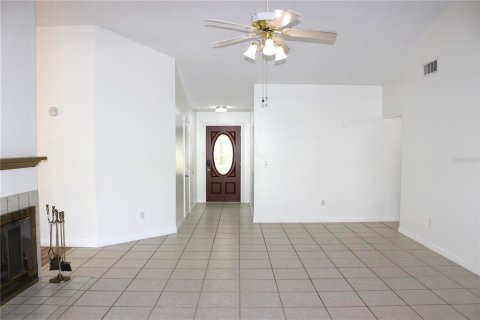 House in Brandon, Florida 3 bedrooms, 164.72 sq.m. № 2236246 - photo 13