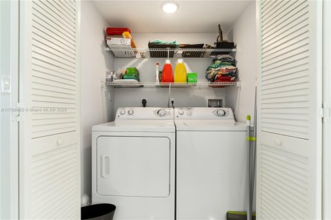 Adosado en venta en Aventura, Florida, 2 dormitorios, 162.11 m2 № 1732030 - foto 20