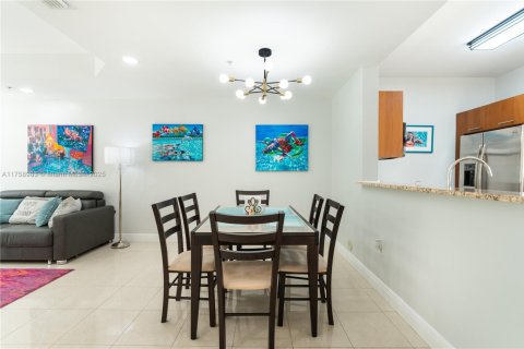 Adosado en venta en Aventura, Florida, 2 dormitorios, 162.11 m2 № 1732030 - foto 15