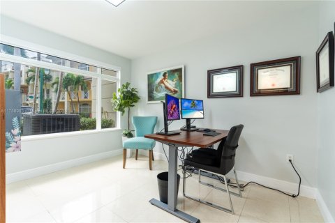 Adosado en venta en Aventura, Florida, 2 dormitorios, 162.11 m2 № 1732030 - foto 6