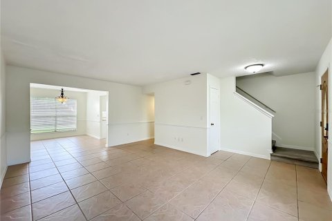 Villa ou maison à louer à Lake Mary, Floride: 4 chambres, 152.36 m2 № 2148538 - photo 11