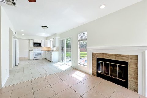 Villa ou maison à louer à Lake Mary, Floride: 4 chambres, 152.36 m2 № 2148538 - photo 27