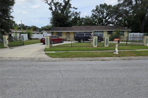 Villa ou maison à vendre à Tampa, Floride: 4 chambres, 185.9 m2 № 1909217 - photo 3