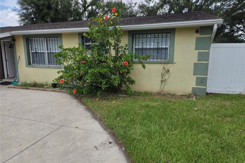 Villa ou maison à vendre à Tampa, Floride: 4 chambres, 185.9 m2 № 1909217 - photo 6