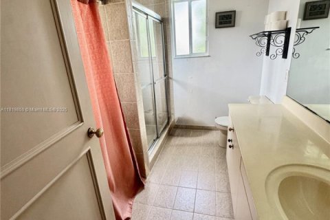 House in Homestead, Florida 5 bedrooms, 201.6 sq.m. № 1805948 - photo 9