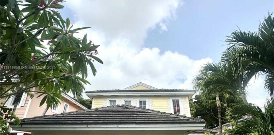 House in Homestead, Florida 5 bedrooms, 201.6 sq.m. № 1805948
