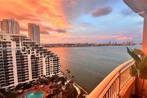 Copropriété à louer à Miami, Floride: 1 chambre, 62.34 m2 № 2252548 - photo 9