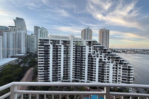 Copropriété à louer à Miami, Floride: 1 chambre, 62.34 m2 № 2252548 - photo 10