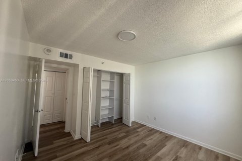 Copropriété à louer à Miami, Floride: 1 chambre, 62.34 m2 № 2252548 - photo 6