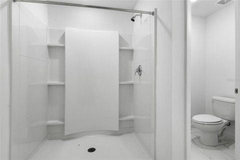 Casa en venta en Kissimmee, Florida, 4 dormitorios, 162.3 m2 № 1636608 - foto 16