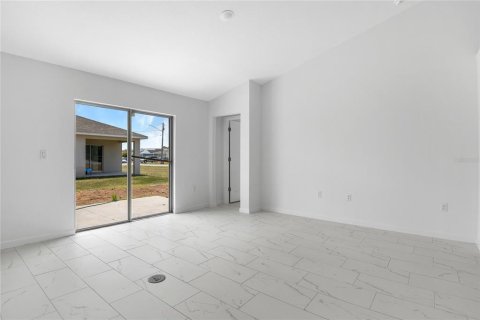 Casa en venta en Kissimmee, Florida, 4 dormitorios, 162.3 m2 № 1636608 - foto 13