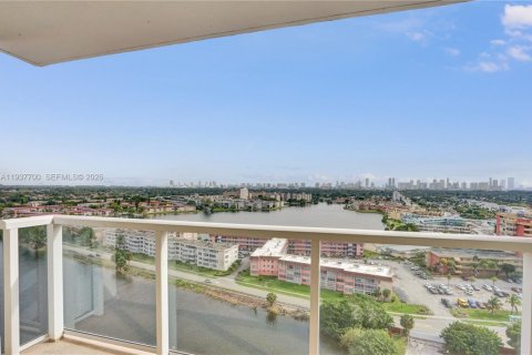 Condominio en alquiler en Miami, Florida, 1 dormitorio, 79.99 m2 № 1995789 - foto 26