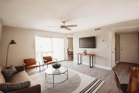 Condominio en alquiler en Winter Park, Florida, 1 dormitorio, 77.57 m2 № 1914064 - foto 10