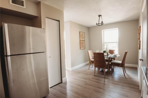Condominio en alquiler en Winter Park, Florida, 1 dormitorio, 77.57 m2 № 1914064 - foto 6