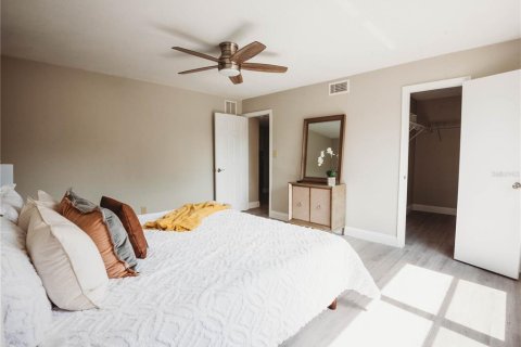 Condominio en alquiler en Winter Park, Florida, 1 dormitorio, 77.57 m2 № 1914064 - foto 2