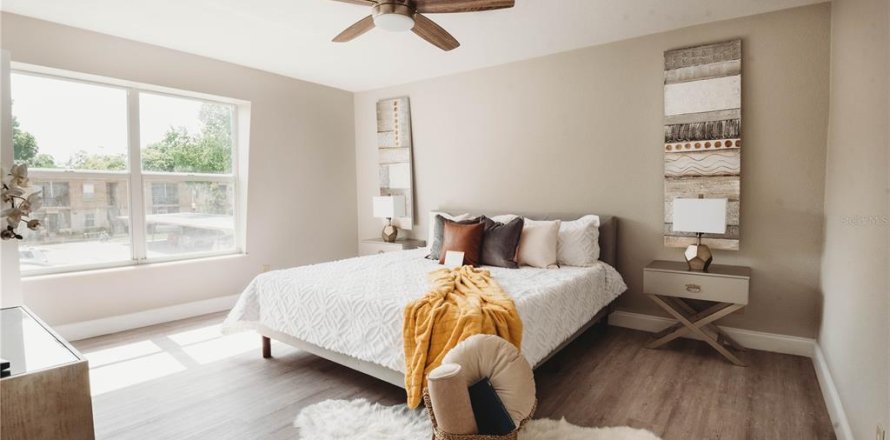 Condominio en Winter Park, Florida, 1 dormitorio № 1914064