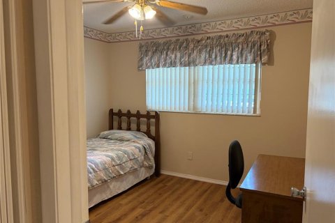 House in Clearwater, Florida 2 bedrooms, 86.86 sq.m. № 2200796 - photo 14